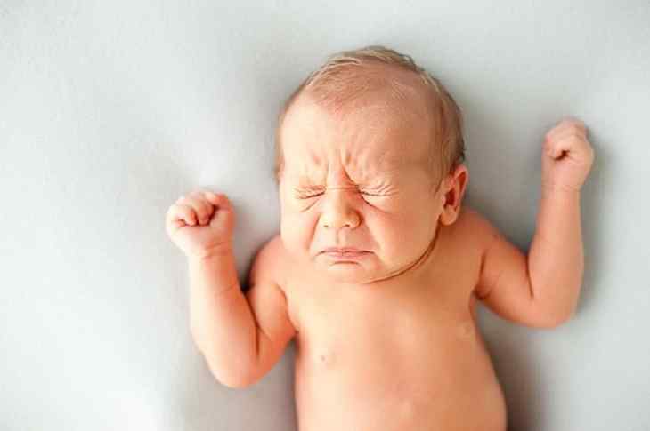 Trẻ sơ sinh xì hơi nhiều