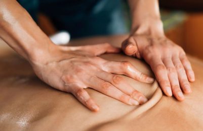 Massage lưng cho người thoát vị đĩa đệm có lợi ích gì?