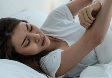 Nổi mề đay vào ban đêm là gì?