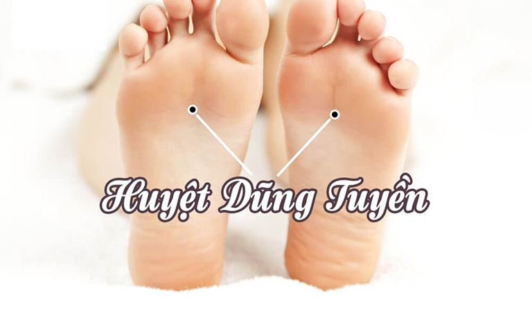 Bấm huyệt dũng tuyền chữa rối loạn cương dương nhanh chóng