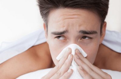 Viêm xoang xảy ra khi các khoang xoang, vốn là những khoang rỗng trong xương mặt, bị viêm nhiễm