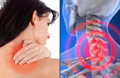 Bà con sẽ có cảm giác đau nhức và căng thẳng ở vùng cổ, vai 