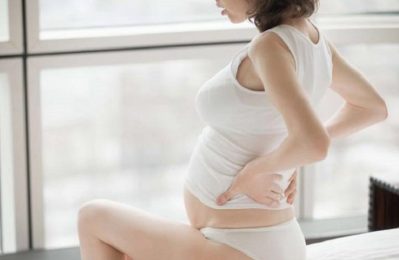 Khi đĩa đệm bị thoát vị, khí huyết bị ứ trệ, kinh lạc bế tắc, thận tinh hao tổn