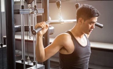 Việc tập gym có thể hỗ trợ trong quá trình điều trị thoát vị đĩa đệm