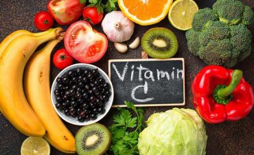 Vitamin C giúp bảo vệ các tế bào trong cơ thể khỏi tổn thương, bao gồm cả tế bào tinh trùng