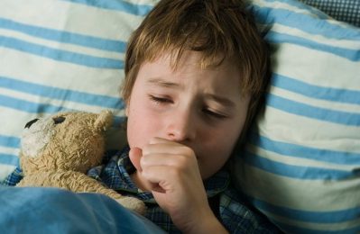 Trẻ bị ho về đêm thường gây gián đoạn giấc ngủ của bé và ảnh hưởng đến sức khỏe tổng thể