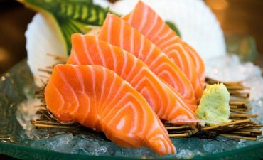 Cá hồi giúp máu lưu thông đến cơ quan sinh dục tốt hơn
