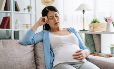 Bà bầu bị đau đầu 3 tháng giữa có thể xảy ra ở nhiều mức độ và ảnh hưởng đến chất lượng cuộc sống