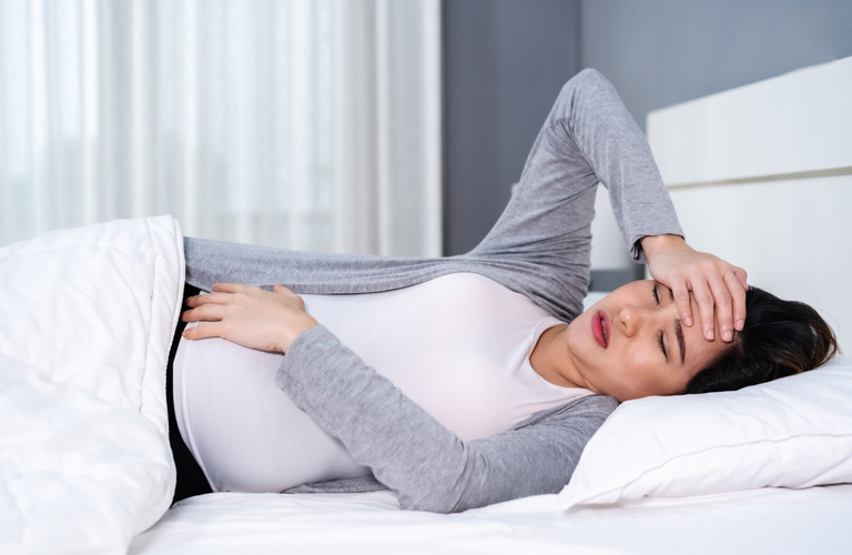 Bà bầu mất ngủ trong ba tháng đầu thai kỳ là tình trạng khá phổ biến mà nhiều mẹ gặp phải