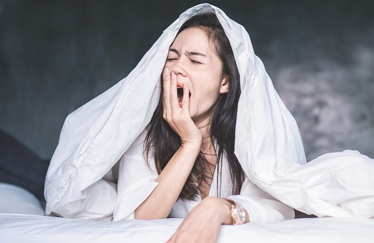 Mất ngủ hoặc giấc ngủ không đủ cũng có thể dẫn đến cơn đau đầu