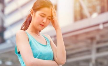 Bị say nắng đau đầu có thể do khí huyết ứ trệ không lưu thông