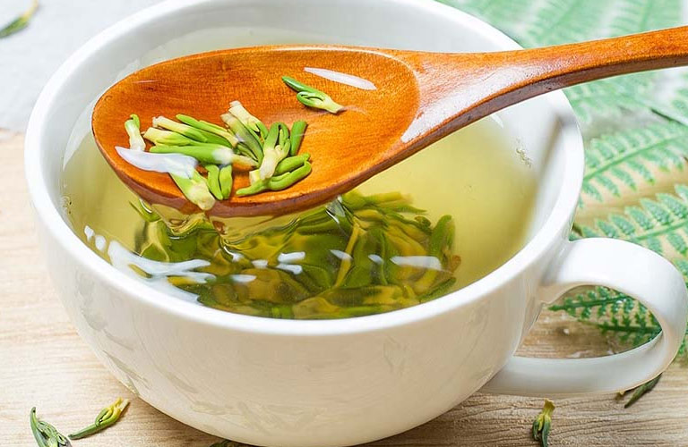 Người bị mất ngủ ở mức độ nhẹ có thể dùng trà tim sen để cải thiện