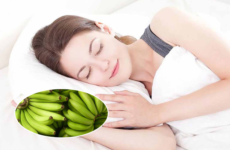 Chuối xanh giúp điều hòa tỳ vị, hỗ trợ tiêu hóa tốt hơn, từ đó giảm cảm giác khó chịu về đêm