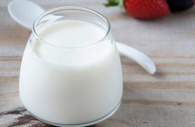 Đau dạ dày có thể ăn sữa chua nhưng cần đúng cách và đúng trường hợp