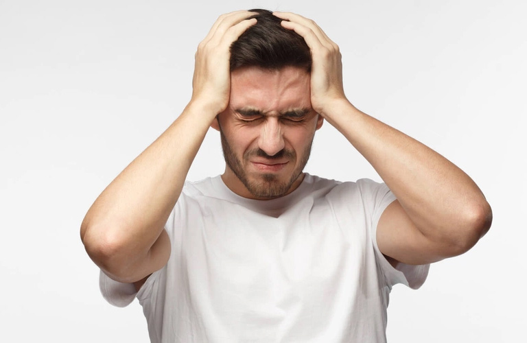 Đau đầu căng cơ là tình trạng đau nhức xảy ra chủ yếu ở vùng đầu, cổ và vai