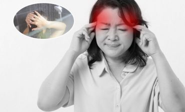 Không nên tắm ngay lúc đang lên cơn đau đầu, đặc biệt là khi cơ thể đang mệt mỏi
