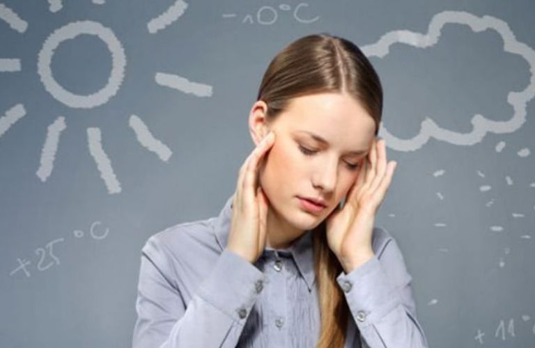 Đau đầu do thay đổi thời tiết xuất hiện khi gặp sự thay đổi đột ngột của thời tiết