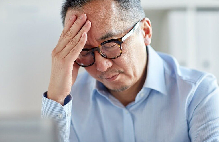 Căng thẳng gây ảnh hưởng đến sức khỏe tinh thần và gây ra các cơn đau đầu liên tục