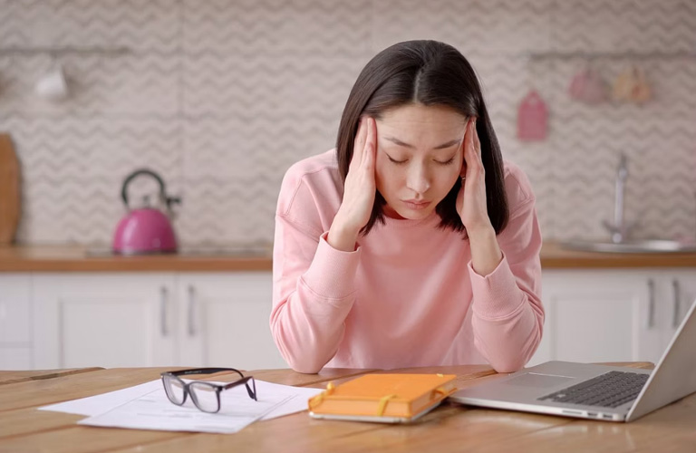 Căng thẳng, lo âu lâu dài có thể tác động đến hệ tiêu hóa, gây ra các cơn đau thượng vị sau khi ăn