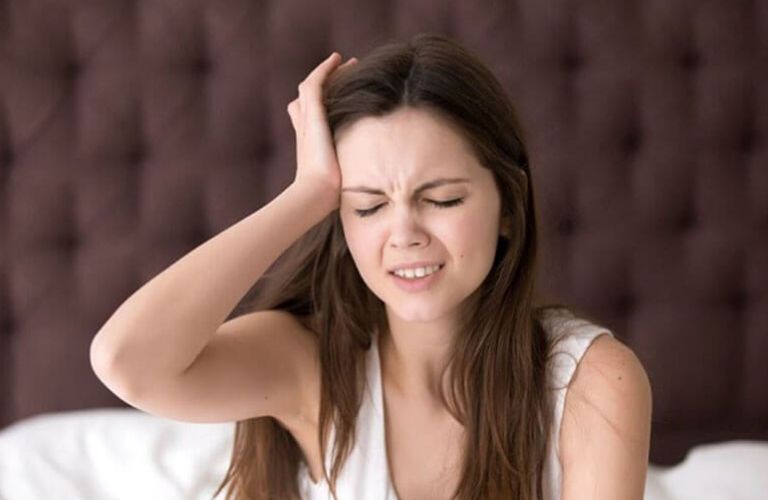 Đau đầu sau khi gội đầu không phải là hiện tượng hiếm gặp