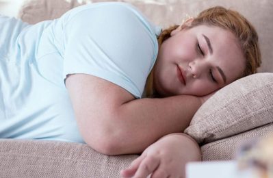 Mất ngủ làm tăng mức ghrelin, hormone kích thích cảm giác đói