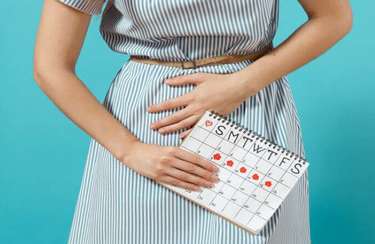 Nồng độ estrogen và progesterone trong cơ thể thay đổi mạnh mẽ làm ảnh hưởng đến giấc ngủ