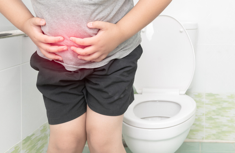 Cảm giác đi tiêu không đều, có thể là táo bón hoặc tiêu chảy kéo dài mà không rõ nguyên nhân