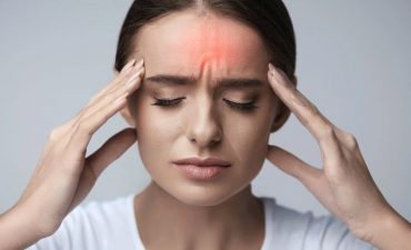 Nguyên nhân gây đau đầu thường do khí huyết không thông, tắc nghẽn ở vùng đầu