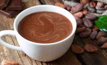 Uống cacao có thể gây mất ngủ trong một số trường hợp