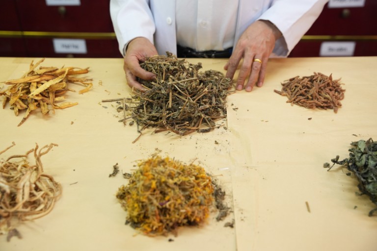 Dược liệu được chia nhóm, lựa chọn cẩn thận